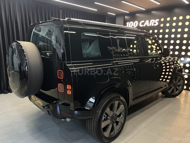 Land Rover Defender-4