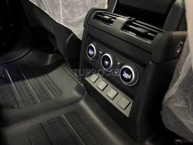 Land Rover Defender-15