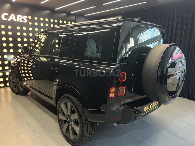 Land Rover Defender-6