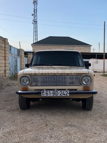 LADA (VAZ) 21011-1