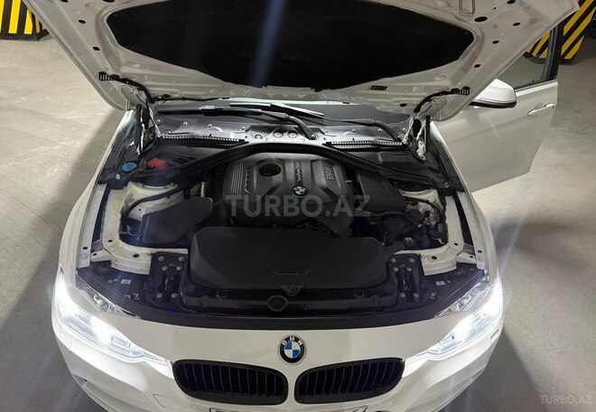 BMW 330-8