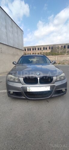 BMW 320-1