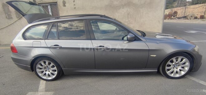 BMW 320-2