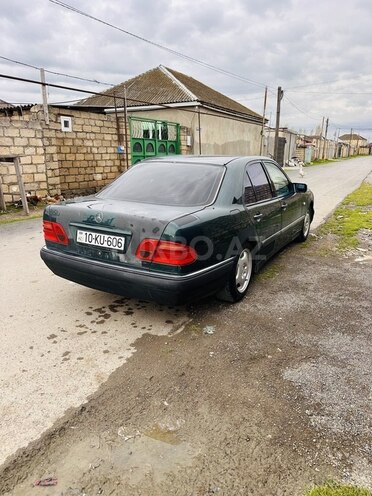 Mercedes E 280-6