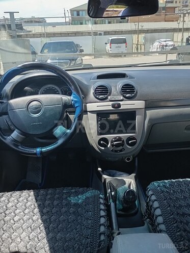 Chevrolet Lacetti-8