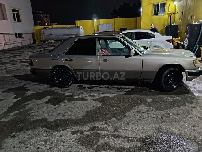 Mercedes 200 E-5