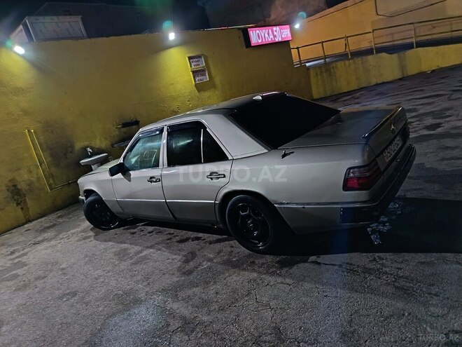 Mercedes 200 E-3