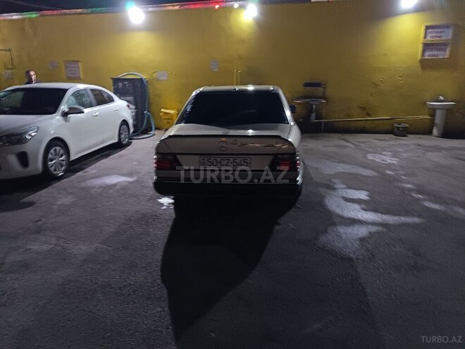 Mercedes 200 E-4