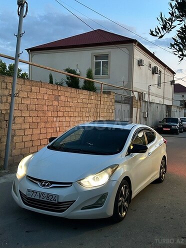 Hyundai Elantra-1