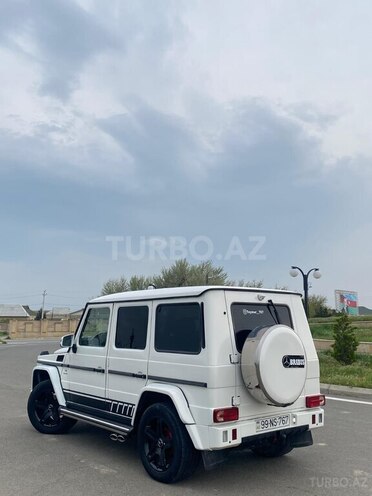 Mercedes G 300-7