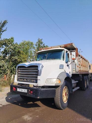 Mack Granite-4