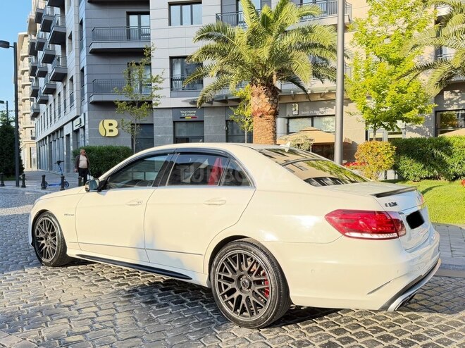 Mercedes E 250-19