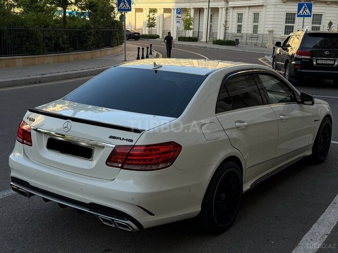 Mercedes E 250-10