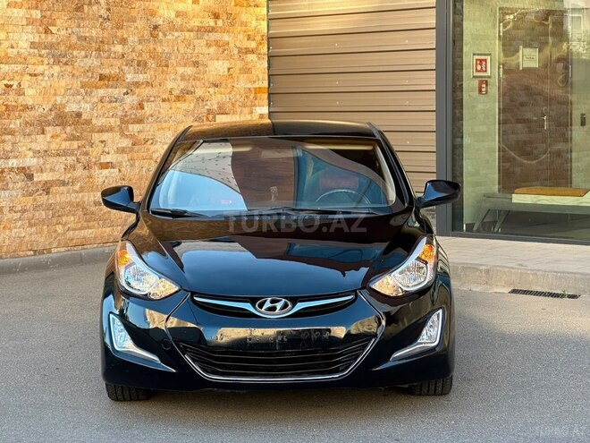 Hyundai Elantra-3