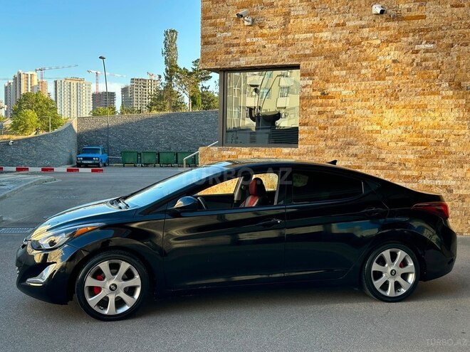 Hyundai Elantra-6