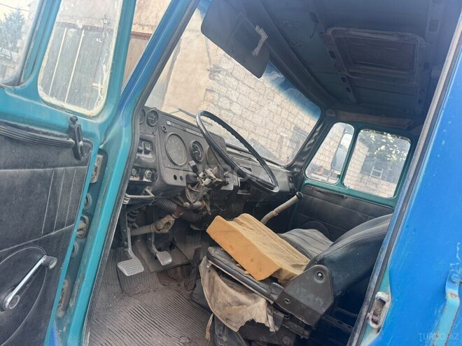 ZIL 130-6