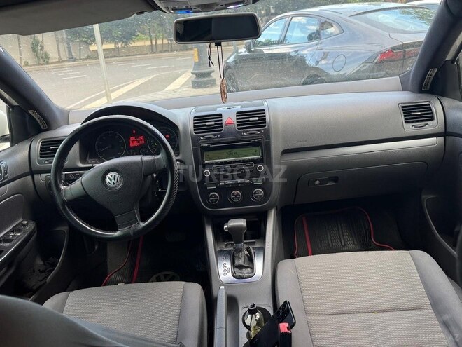 Volkswagen Jetta-6
