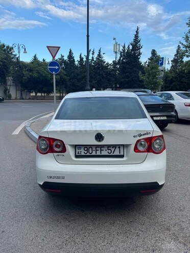 Volkswagen Jetta-2