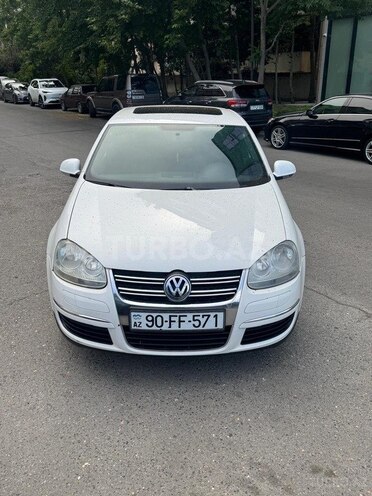 Volkswagen Jetta-1