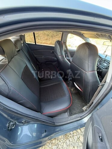 Kia Rio-5