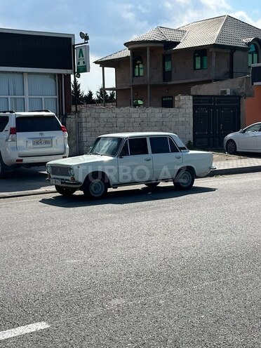 LADA (VAZ) 21011-2