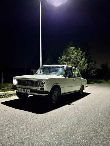 LADA (VAZ) 21011-3