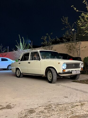 LADA (VAZ) 21011-1