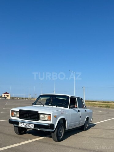 LADA (VAZ) 2107-2
