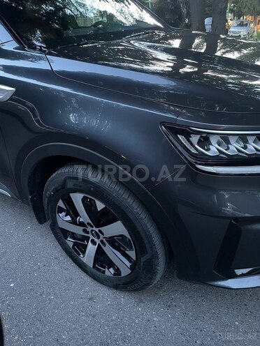 Kia Sorento-12