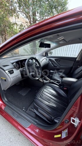 Hyundai Elantra-5