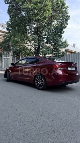 Hyundai Elantra-2