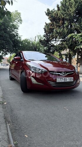 Hyundai Elantra-3