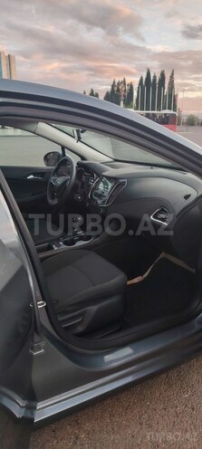 Chevrolet Cruze-12