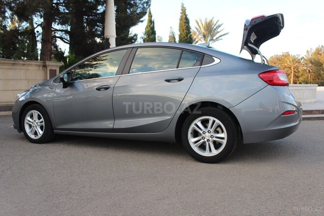 Chevrolet Cruze-5