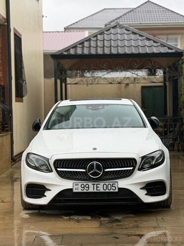 Mercedes E 220 d-1