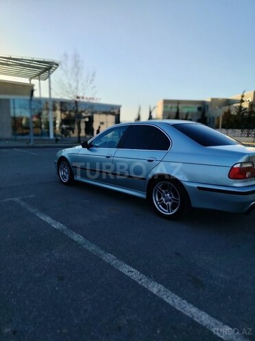 BMW 523-4
