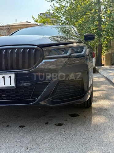 BMW 530e-6