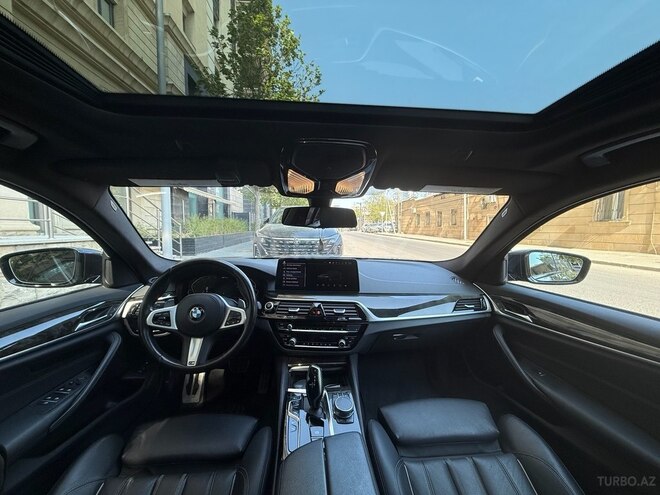 BMW 530e-11
