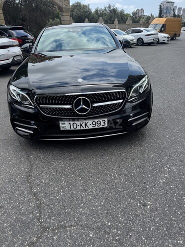 Mercedes E 220 d-1