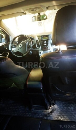 Ssang Yong Korando-7