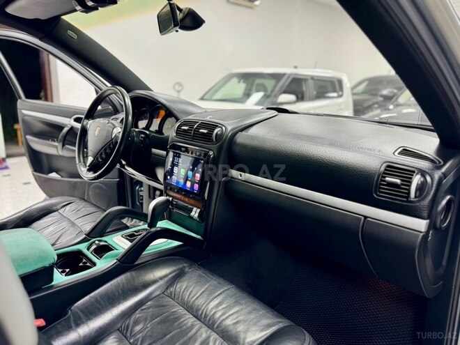 Porsche Cayenne-19