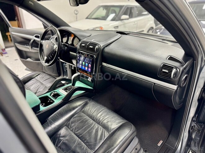 Porsche Cayenne-21