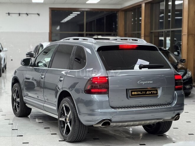 Porsche Cayenne-10
