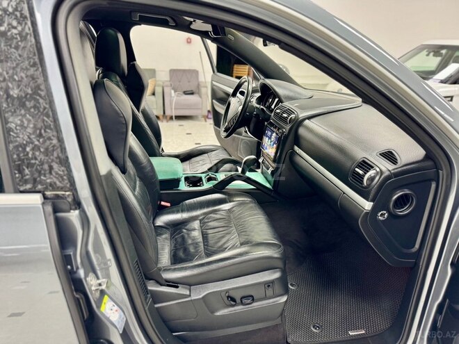 Porsche Cayenne-22