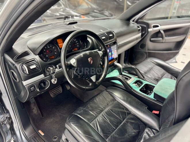 Porsche Cayenne-20