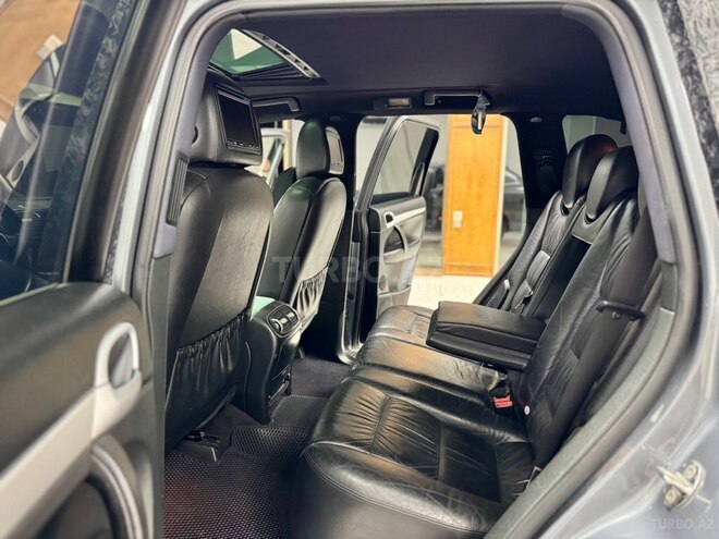 Porsche Cayenne-30