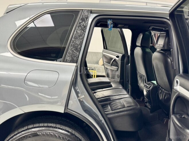 Porsche Cayenne-31
