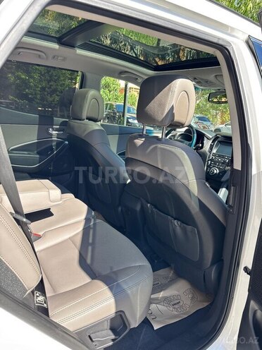 Hyundai Santa Fe-11
