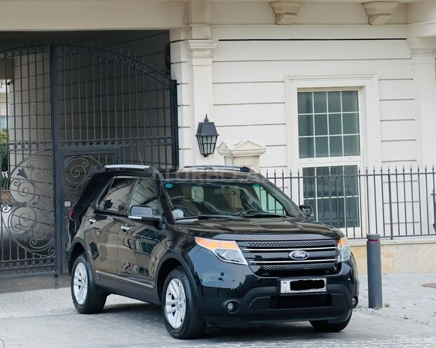 Ford Explorer-1