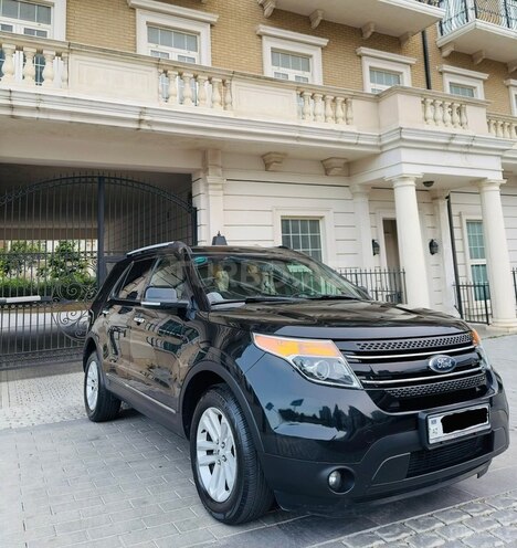 Ford Explorer-3